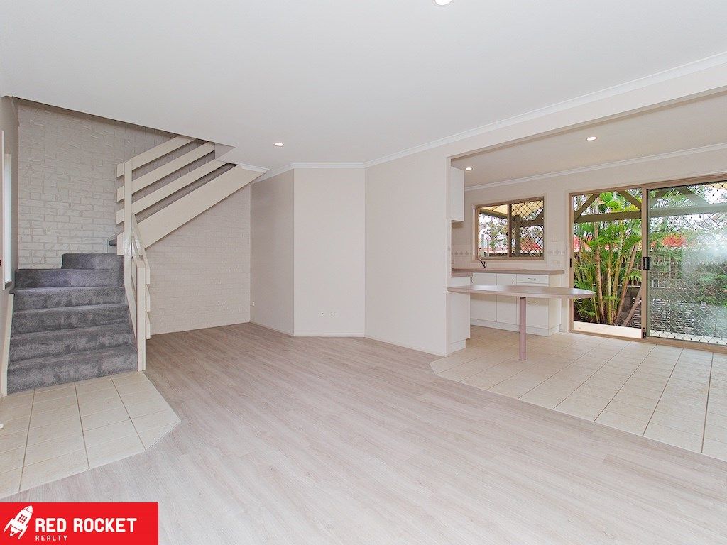 2/4 FERMONT ROAD, UNDERWOOD, 4119