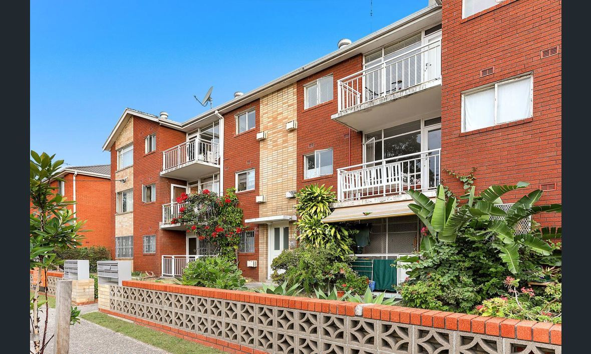 UNIT 10/6 BARBER AVENUE, EASTLAKES, 2018 UNIT 10/6 BARBER AVENUE, EASTLAKES, 2018