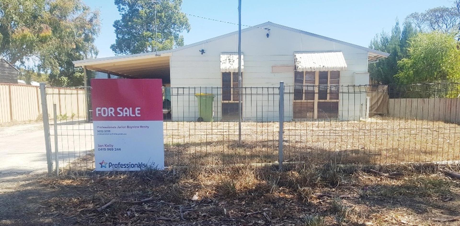2 ORTON PLACE, MOORA, 6510