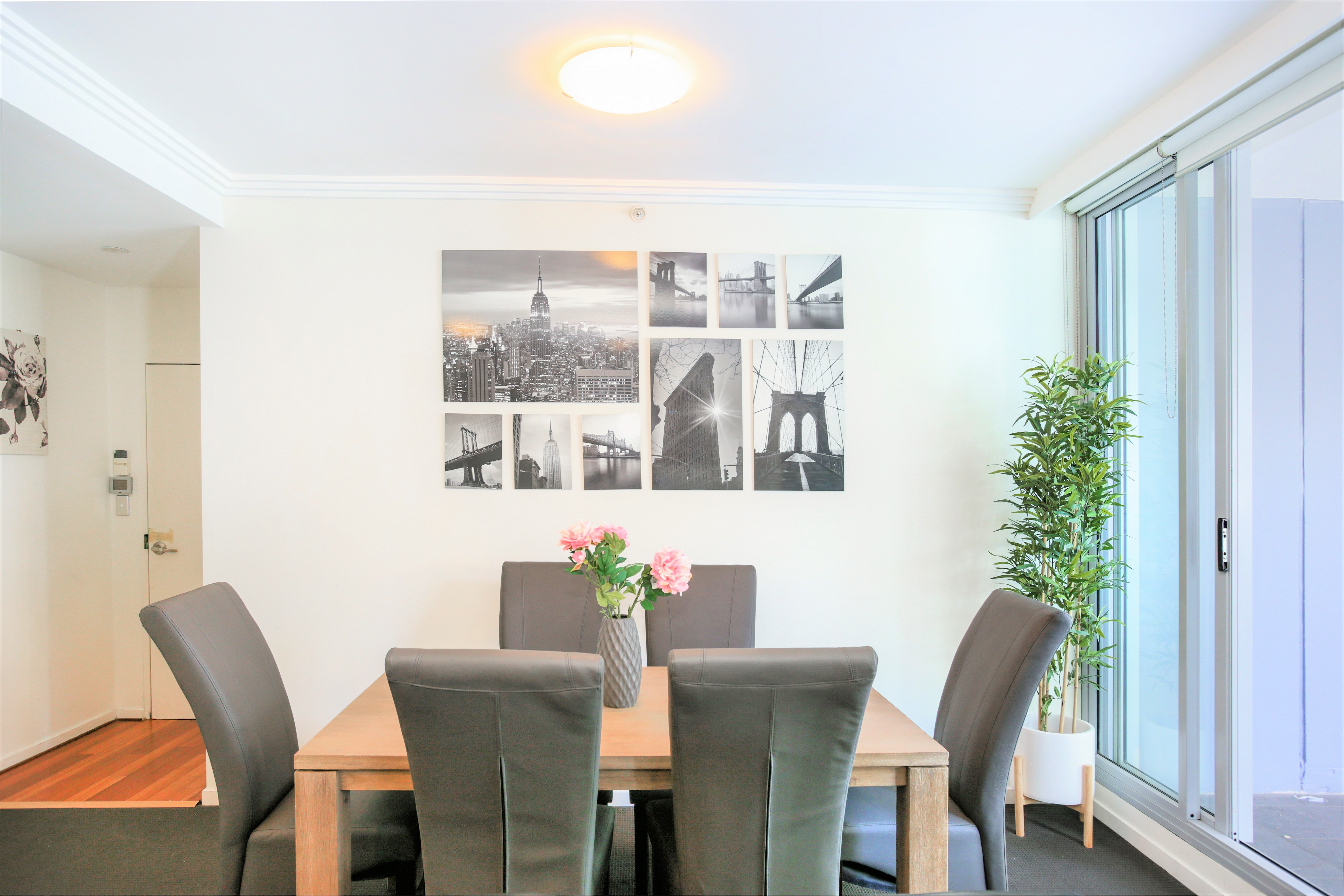 1301/2-4 CUNNINGHAM ST, HAYMARKET, 2000