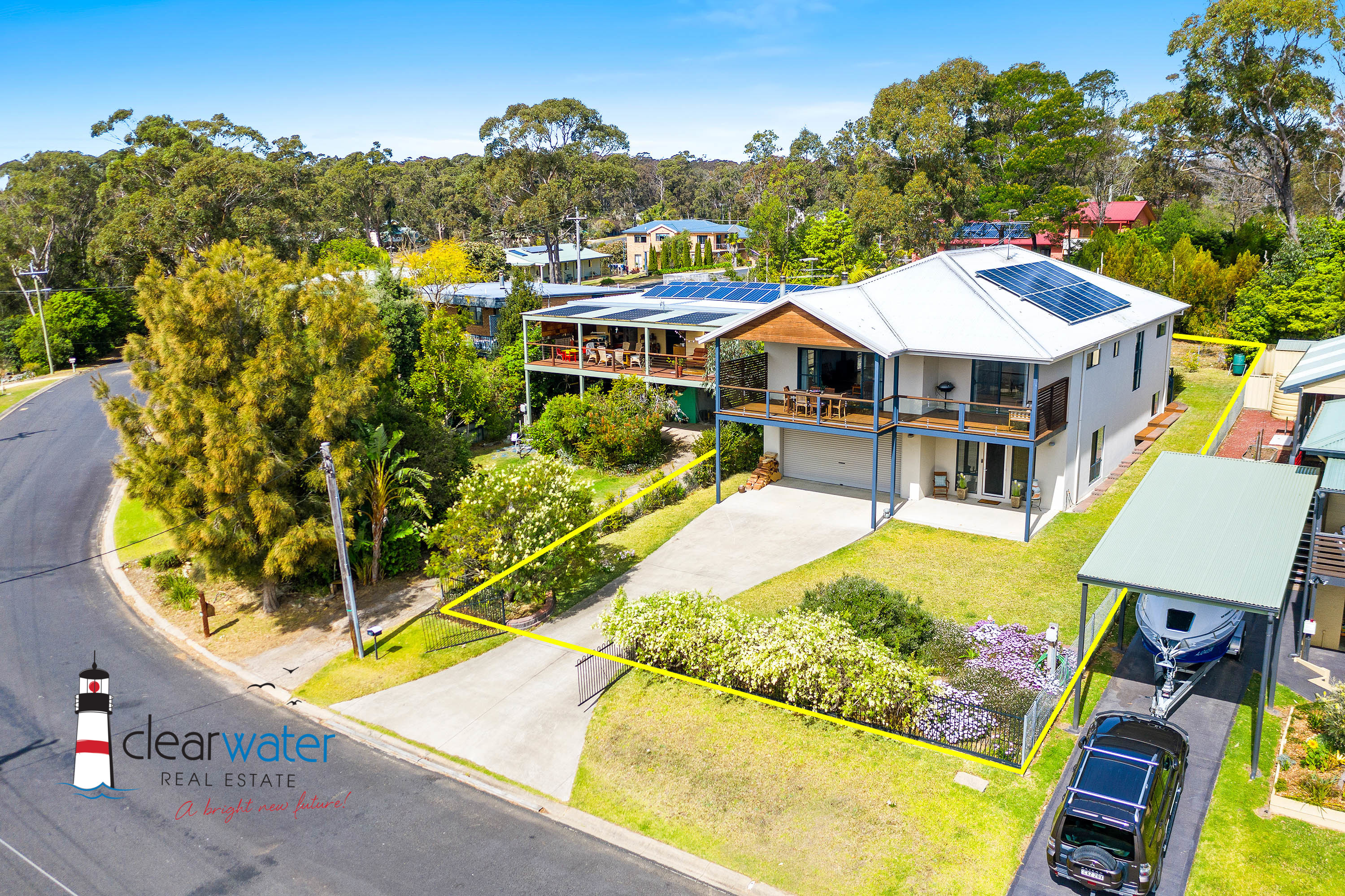 33 FAIRHAVEN POINT WAY, WALLAGA LAKE, 2546
