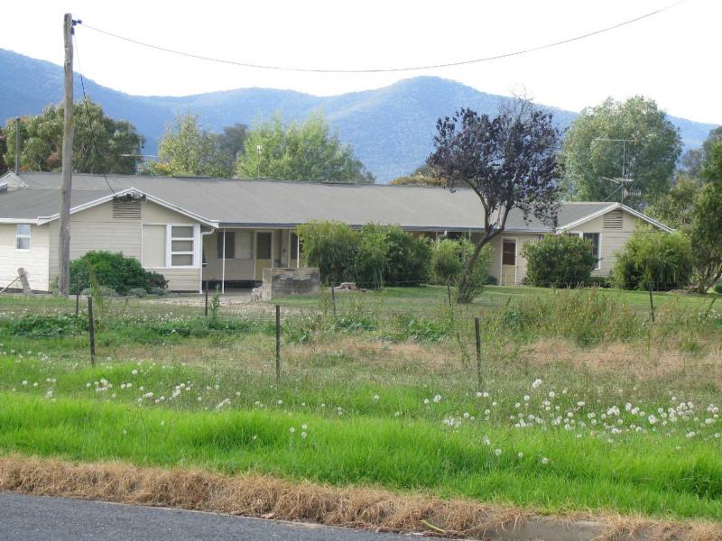 UNIT 4/154 HARRIS STREET, CORRYONG, 3707