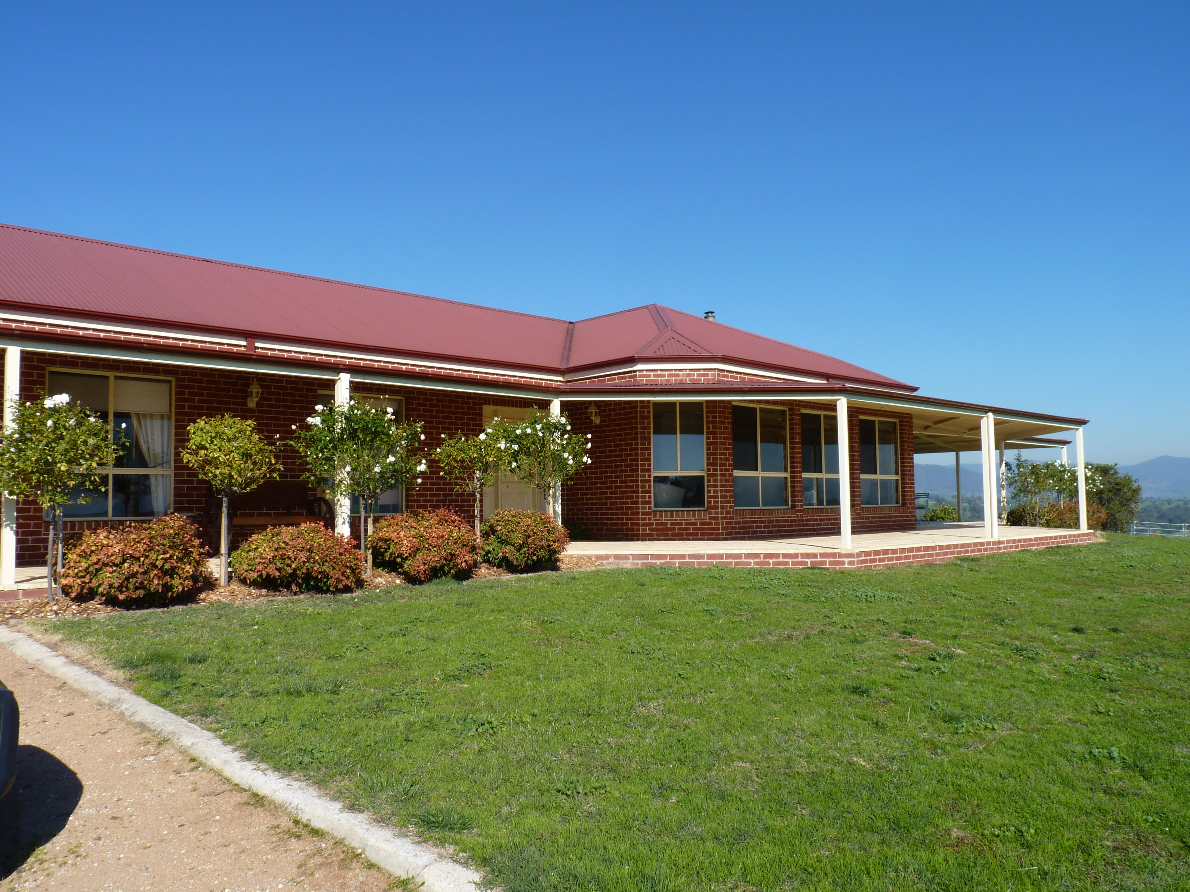 76 JARDINE ST, CORRYONG, 3707