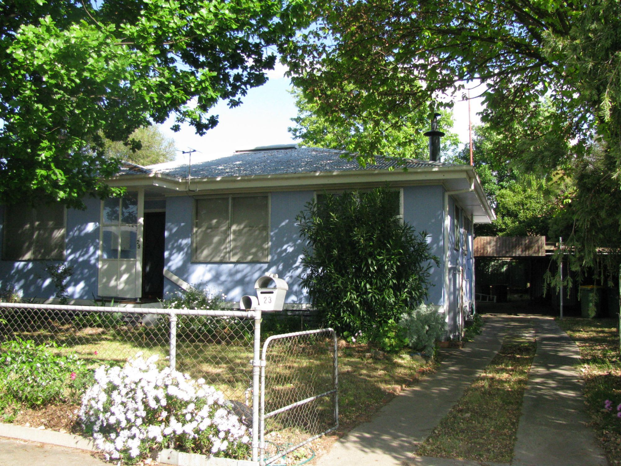 23 HAMILTON CRESCENT, CORRYONG, 3707