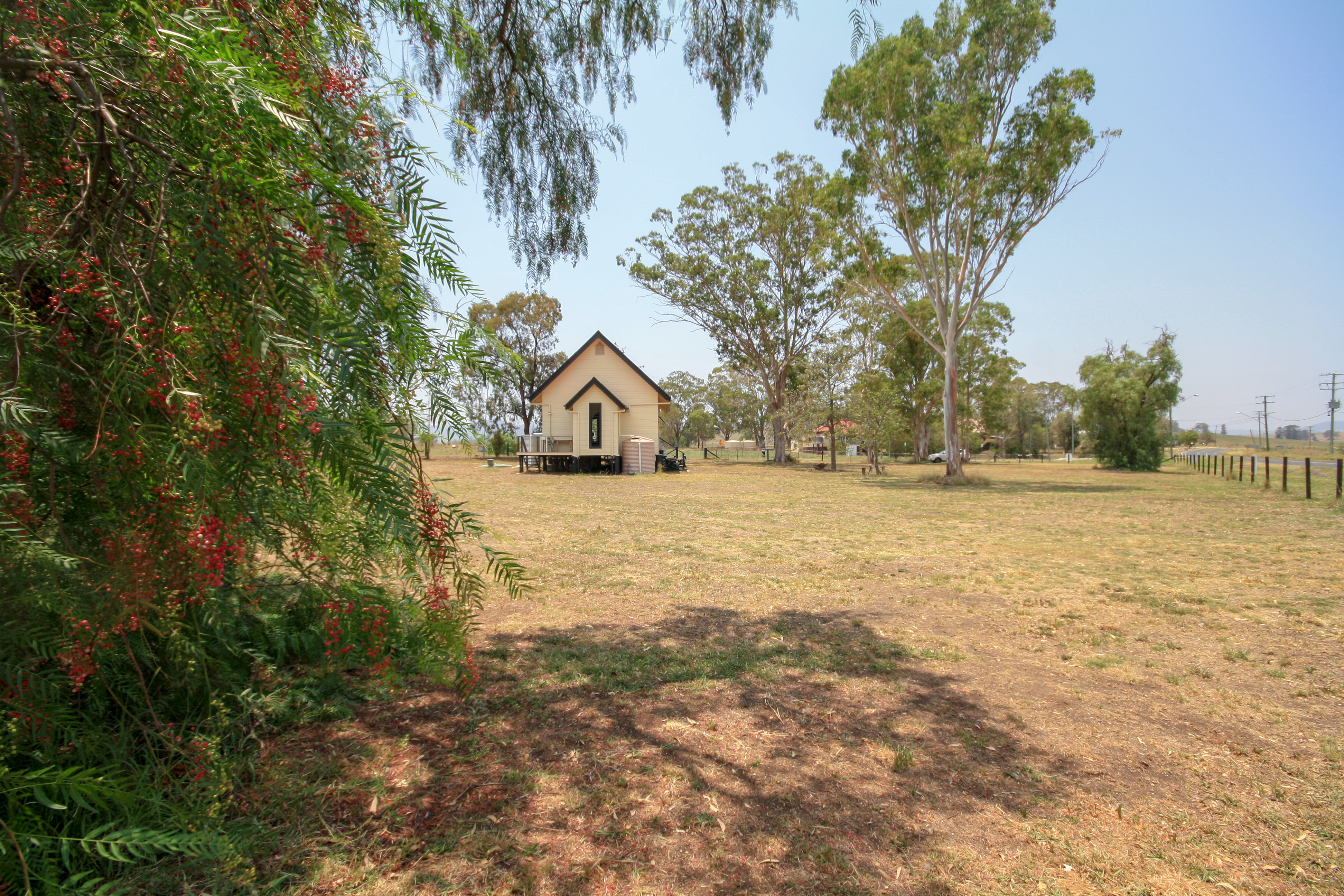 11 OAK ST, TANNYMOREL, 4372