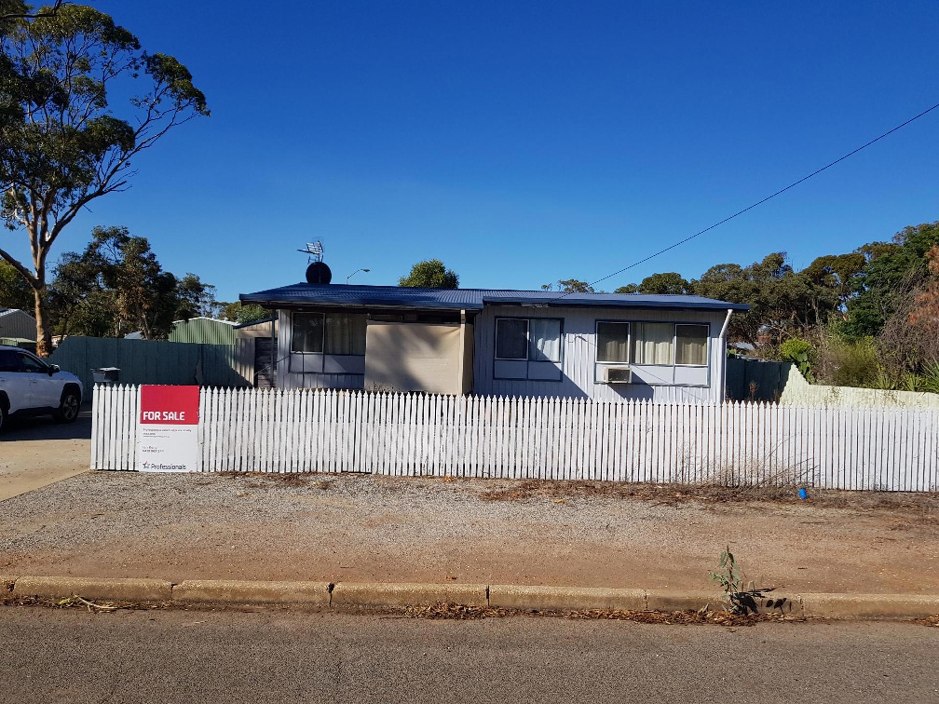 7 GARDINER STREET, MOORA, 6510
