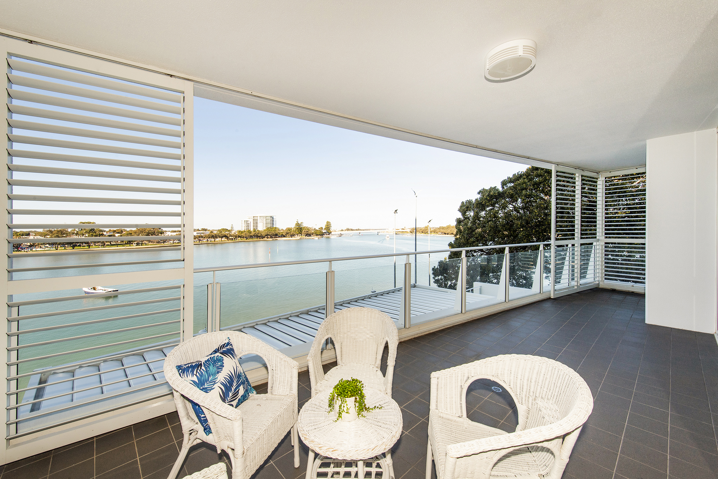 UNIT 405/3 MARCO POLO DR, MANDURAH, 6210