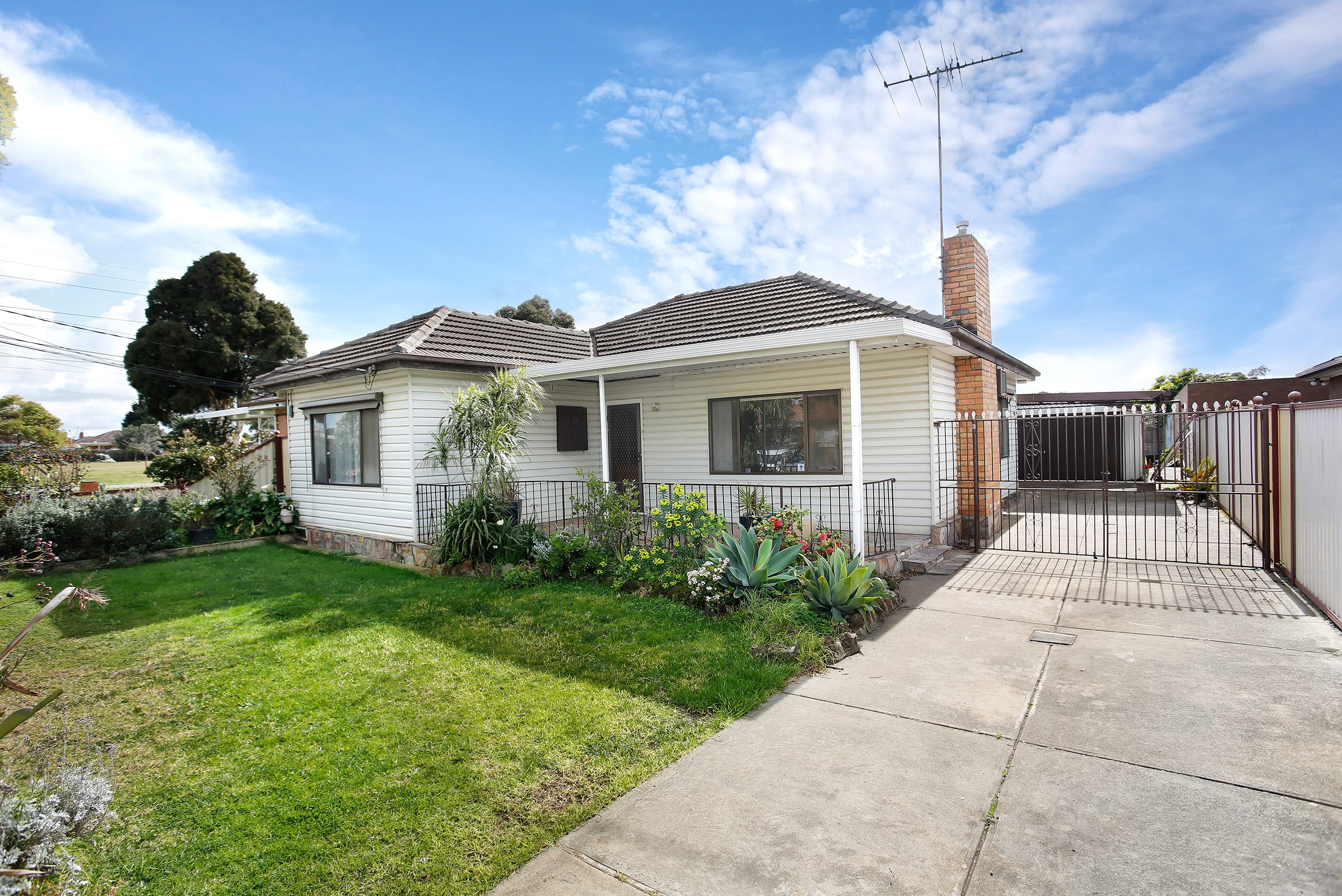 42 ARNOLD STREET, SUNSHINE WEST, 3020