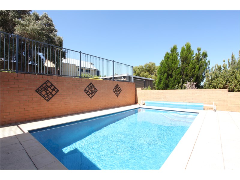 22 SIMPER CRESCENT, WHITE GUM VALLEY, 6162
