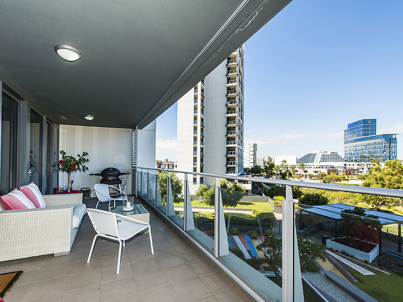 96 BOW RIVER , BURSWOOD, 6100