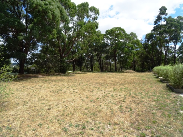 4 HIGHVISTA GROVE, BALLARAT EAST, 3350