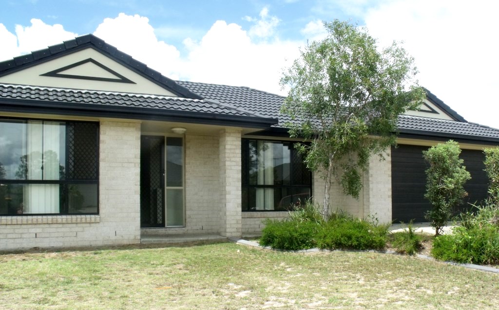 10 JACK CONWAY STREET, ONE MILE, 4305