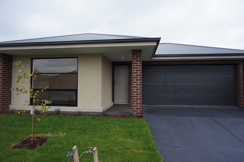 9 BROCKER STREET, CLYDE NORTH, 3978