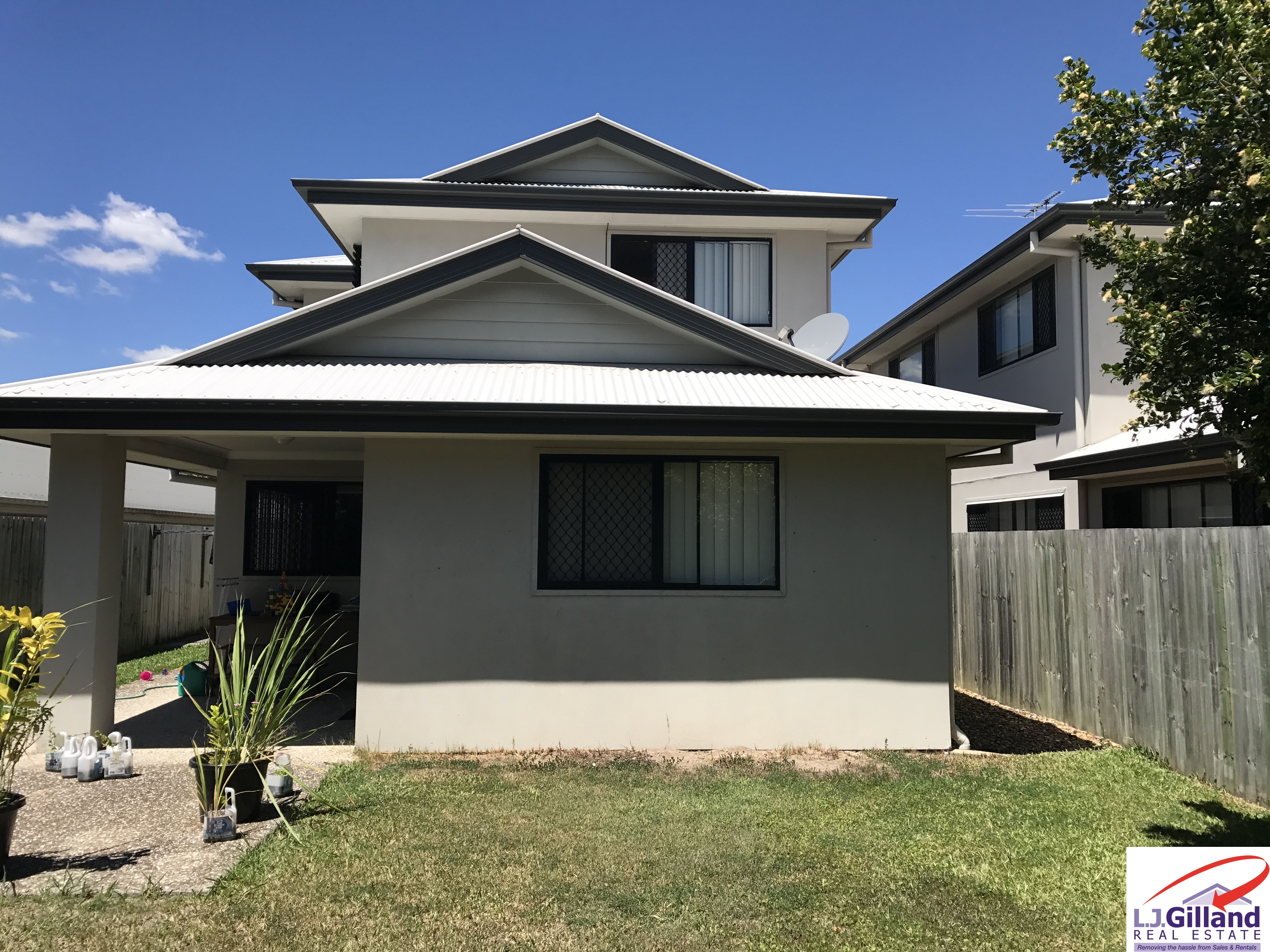 8A KARAWATHA STREET, SPRINGWOOD, 4127