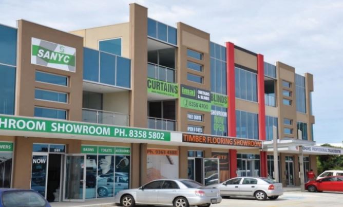 8/81 ELGAR ROAD, DERRIMUT, 3030
