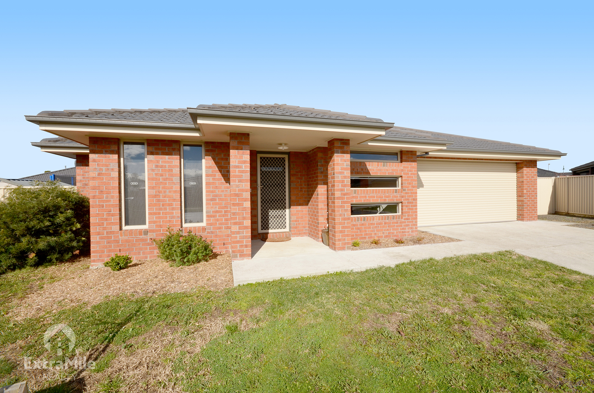 10 BARLEY SHEAF DRIVE, MINERS REST, 3352