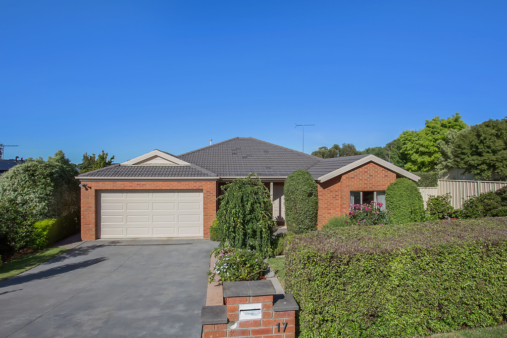 17 KENNEDY STREET, HAMILTON, 3300