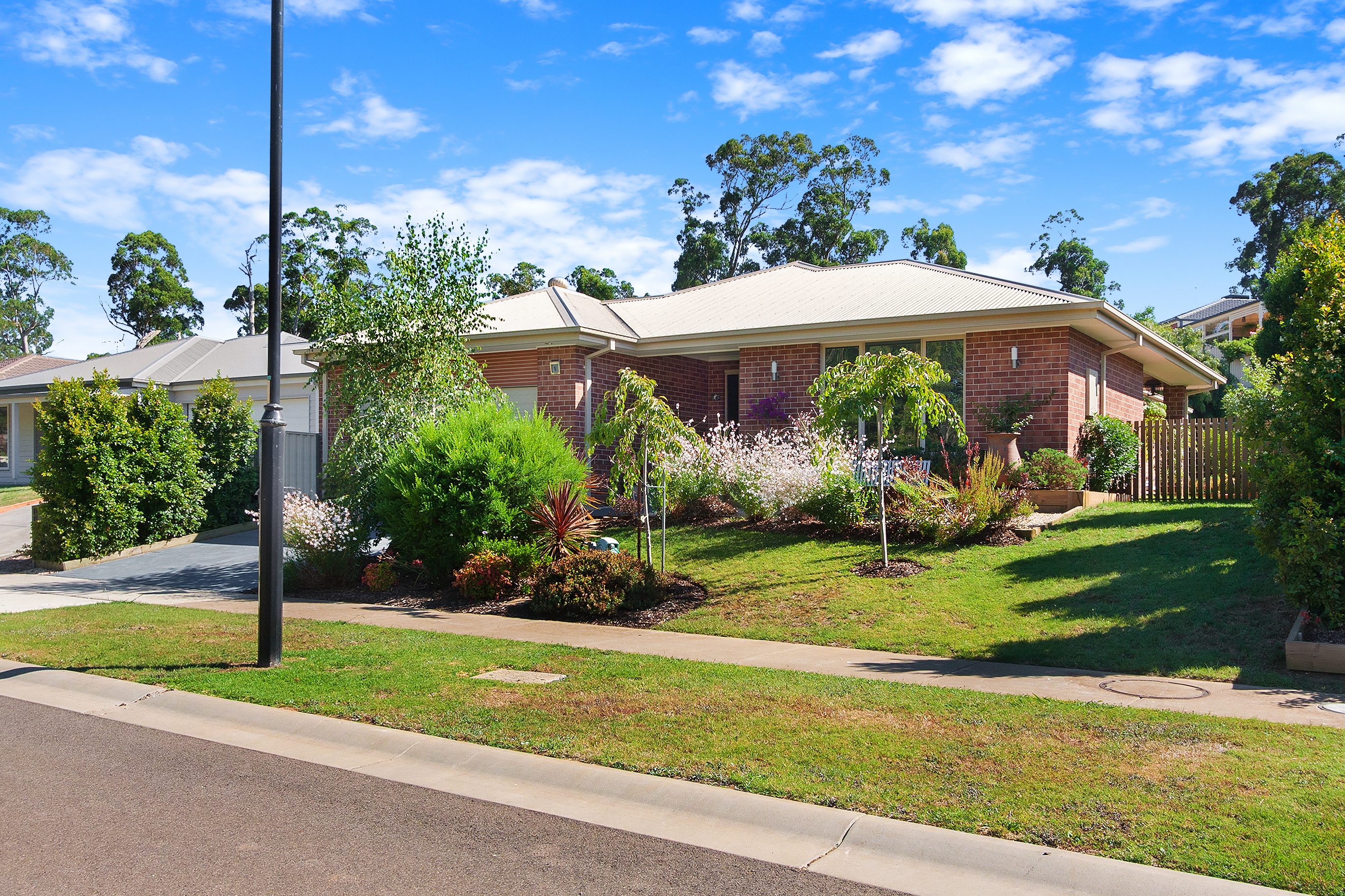 6 WATERS EDGE PLACE, DROUIN, 3818