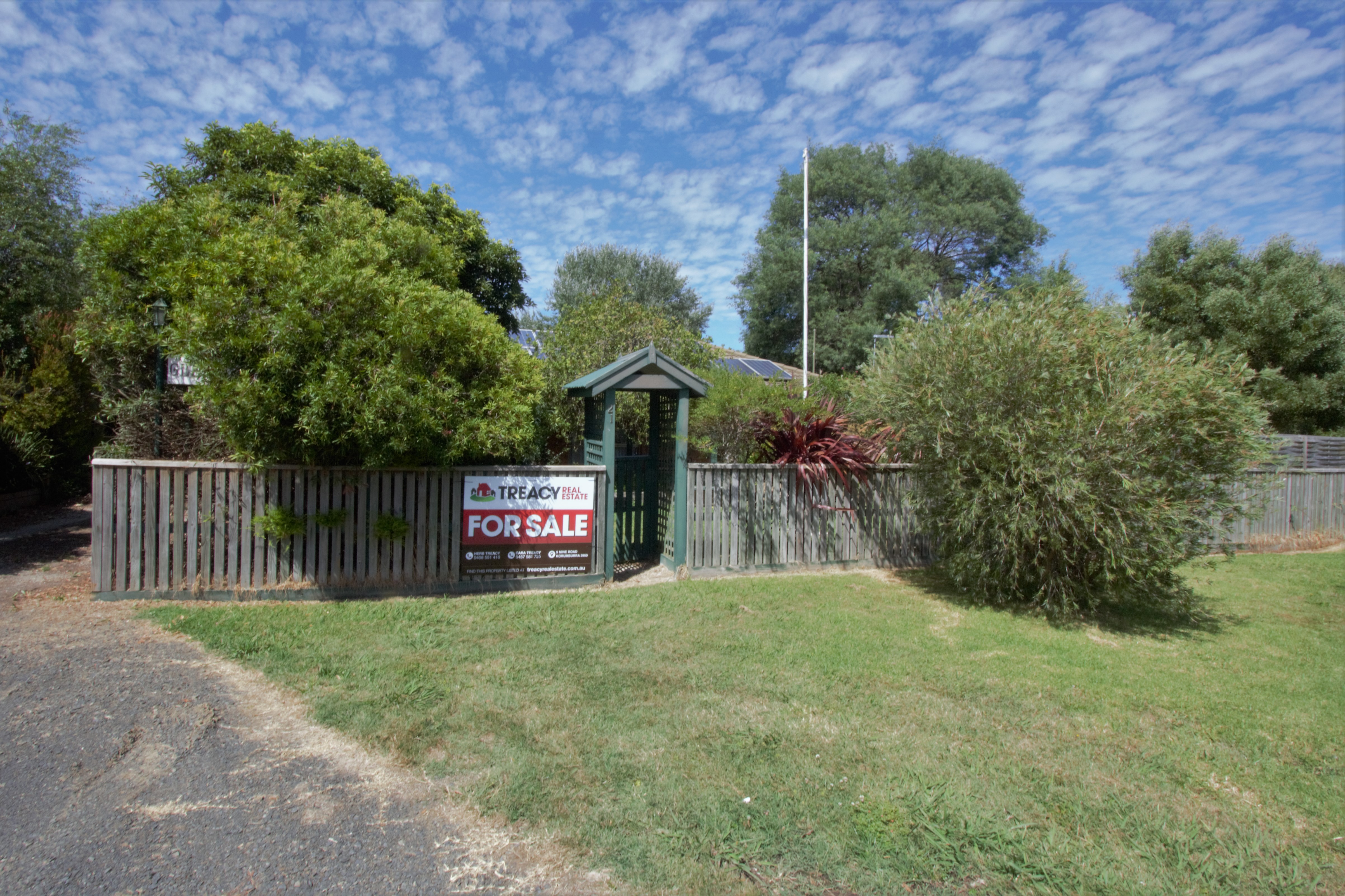 21 QUEEN STREET, LOCH, 3945