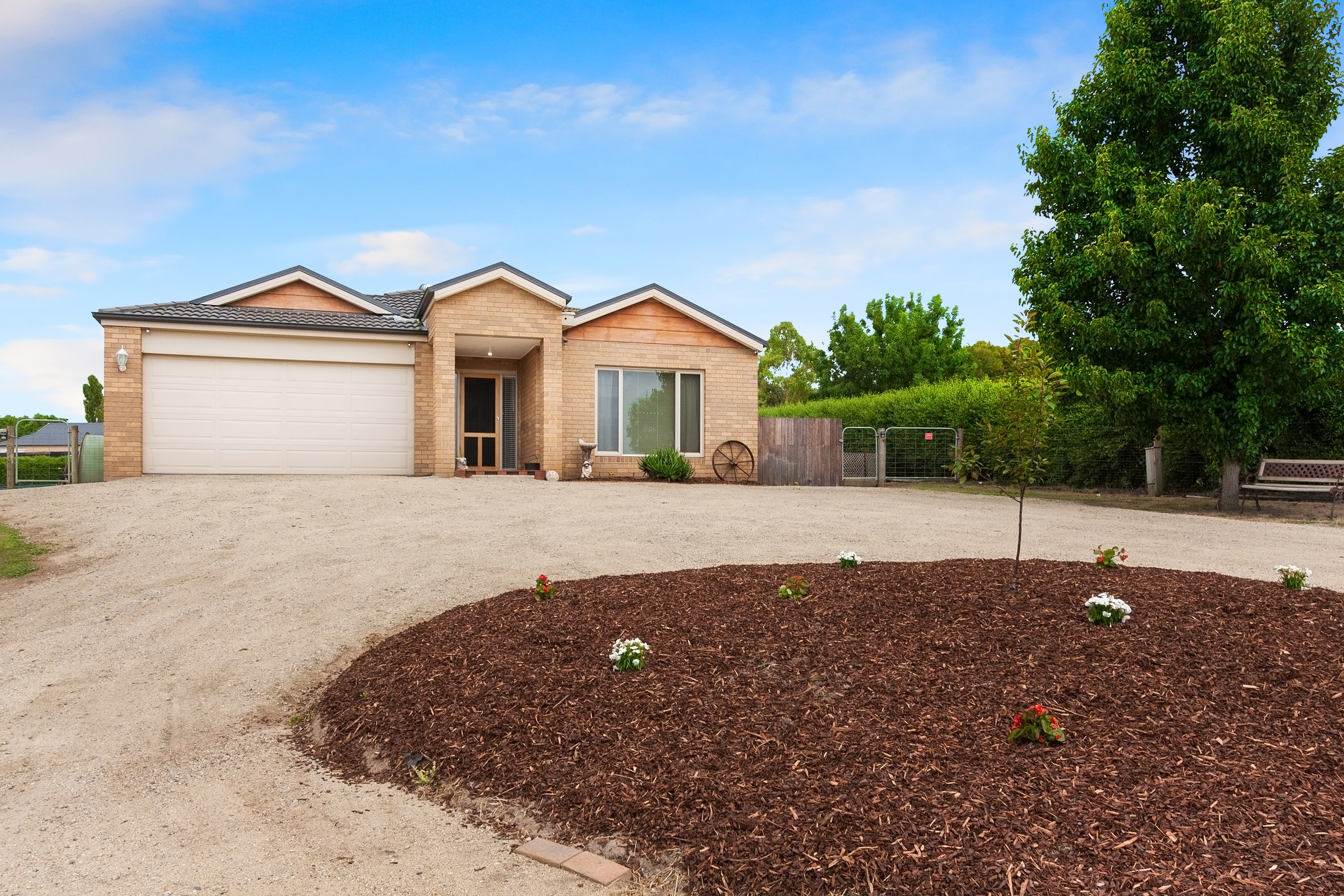 38 KAMANARI COURT, DROUIN, 3818