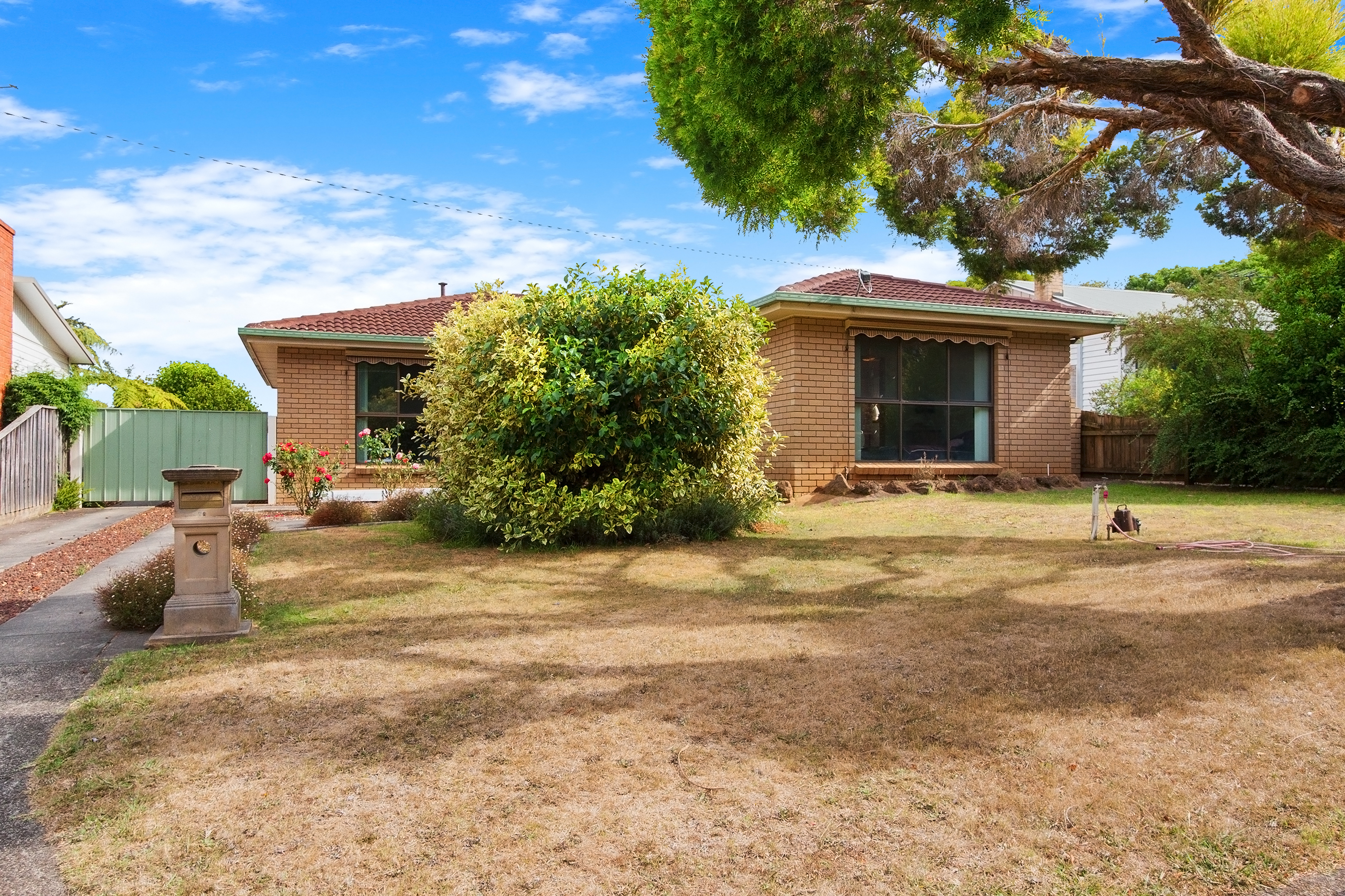 22 FAIRCHILD STREET , DROUIN, 3818