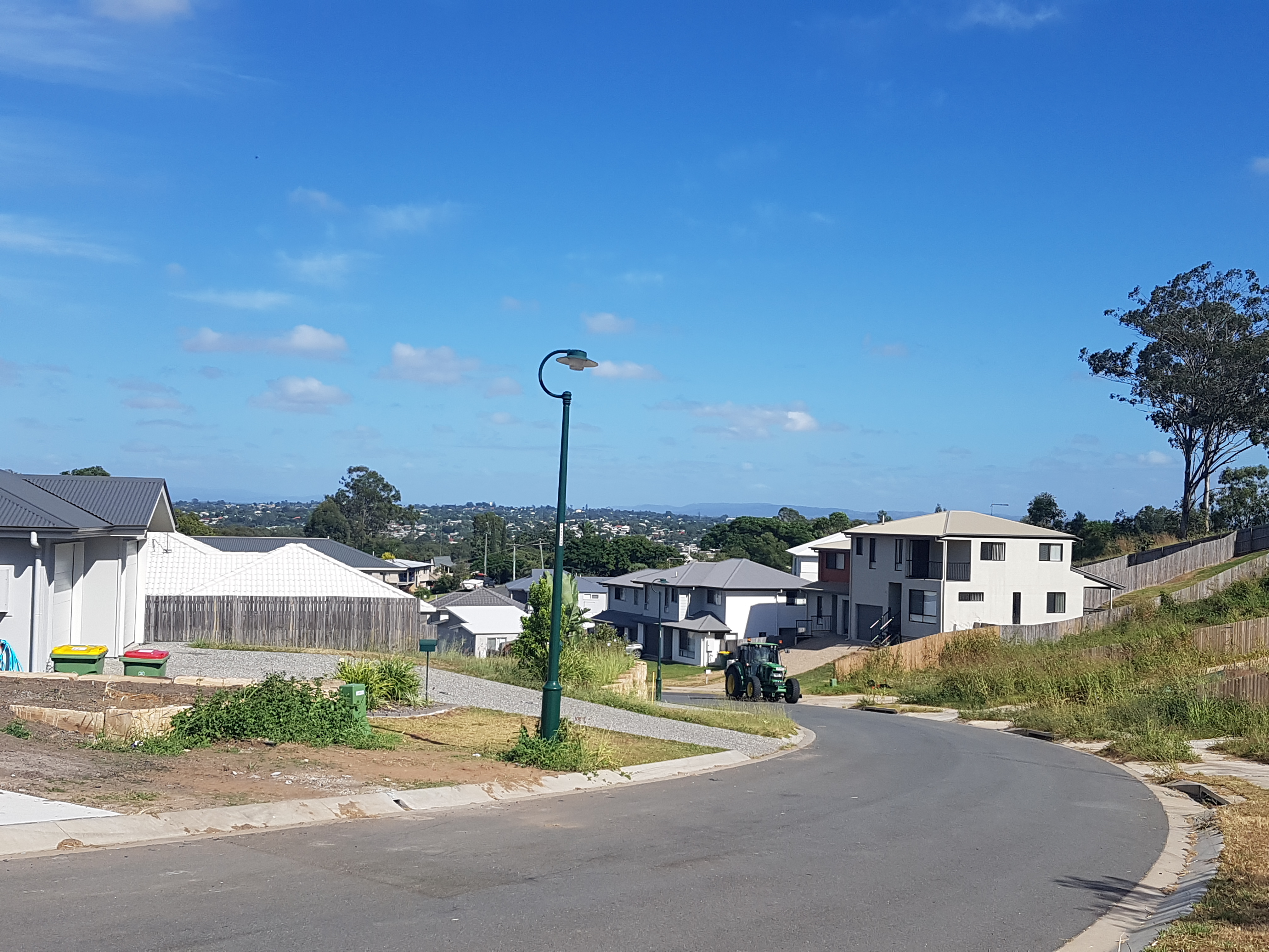 2 LACY PLACE, BUNDAMBA, 4304
