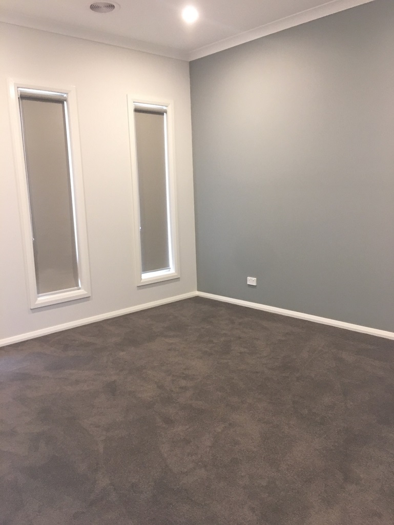4 HUT ROAD, CLYDE NORTH, 3978