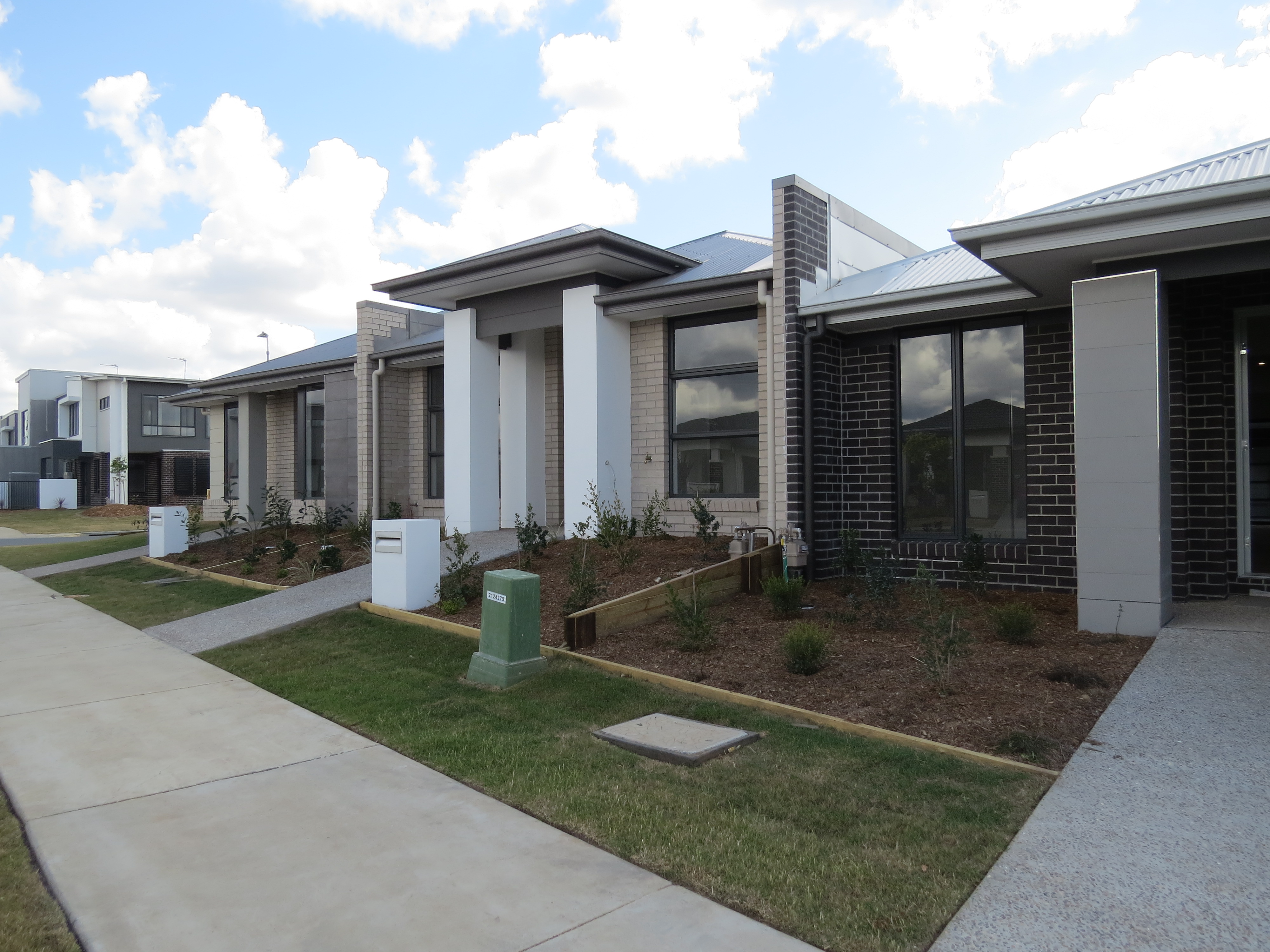 186 DARLINGTON DRIVE, YARRABILBA, 4207