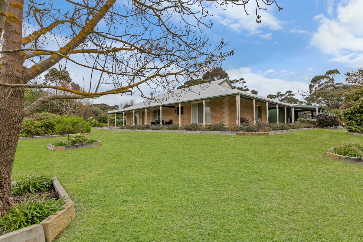 7979 HAMILTON HIGHWAY, TARRINGTON, 3301