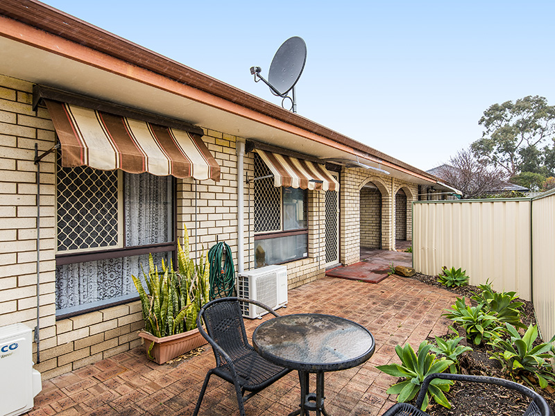2/16 KNUTSFORD AVENUE, RIVERVALE, 6103