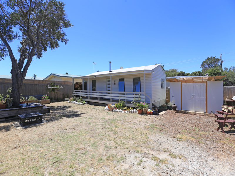 64A ELIZABETH AVENUE, CAPEL SOUND, 3940