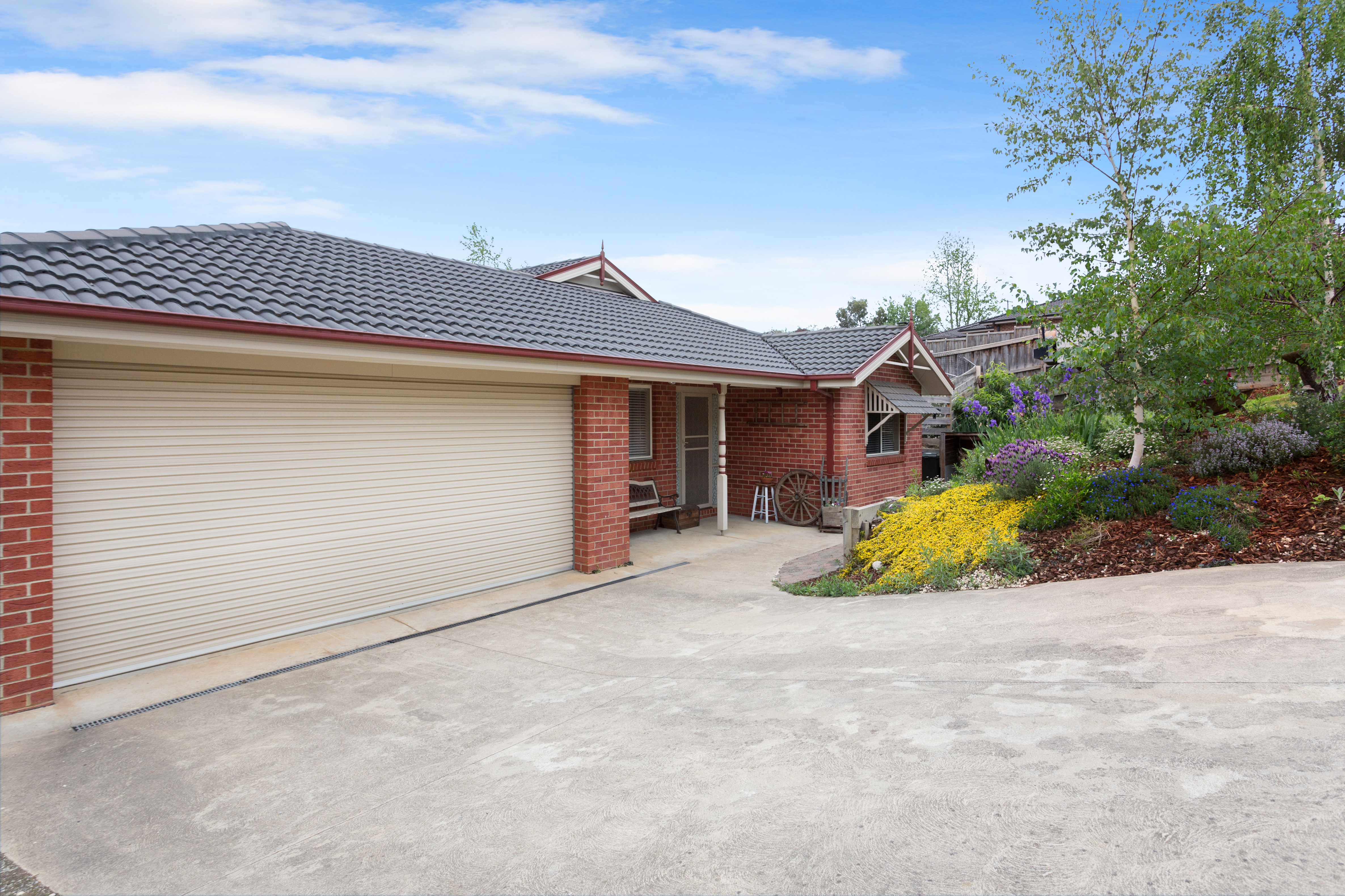 8 MONICA DRIVE, DROUIN, 3818