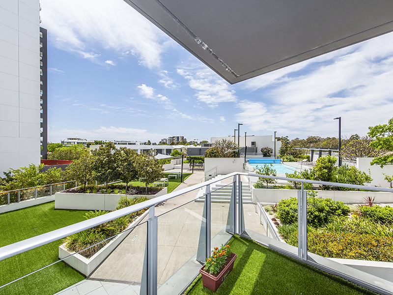 305 21 BOW RIVER CRESCENT , BURSWOOD, 6100