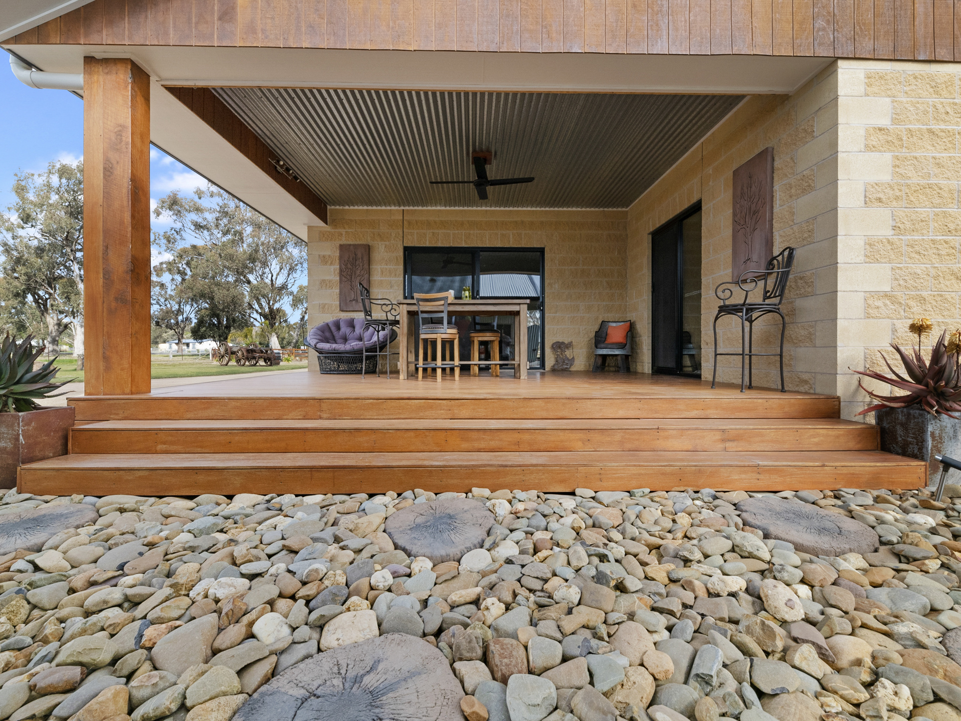 77 WINTON-GLENROWAN ROAD, WINTON, 3673