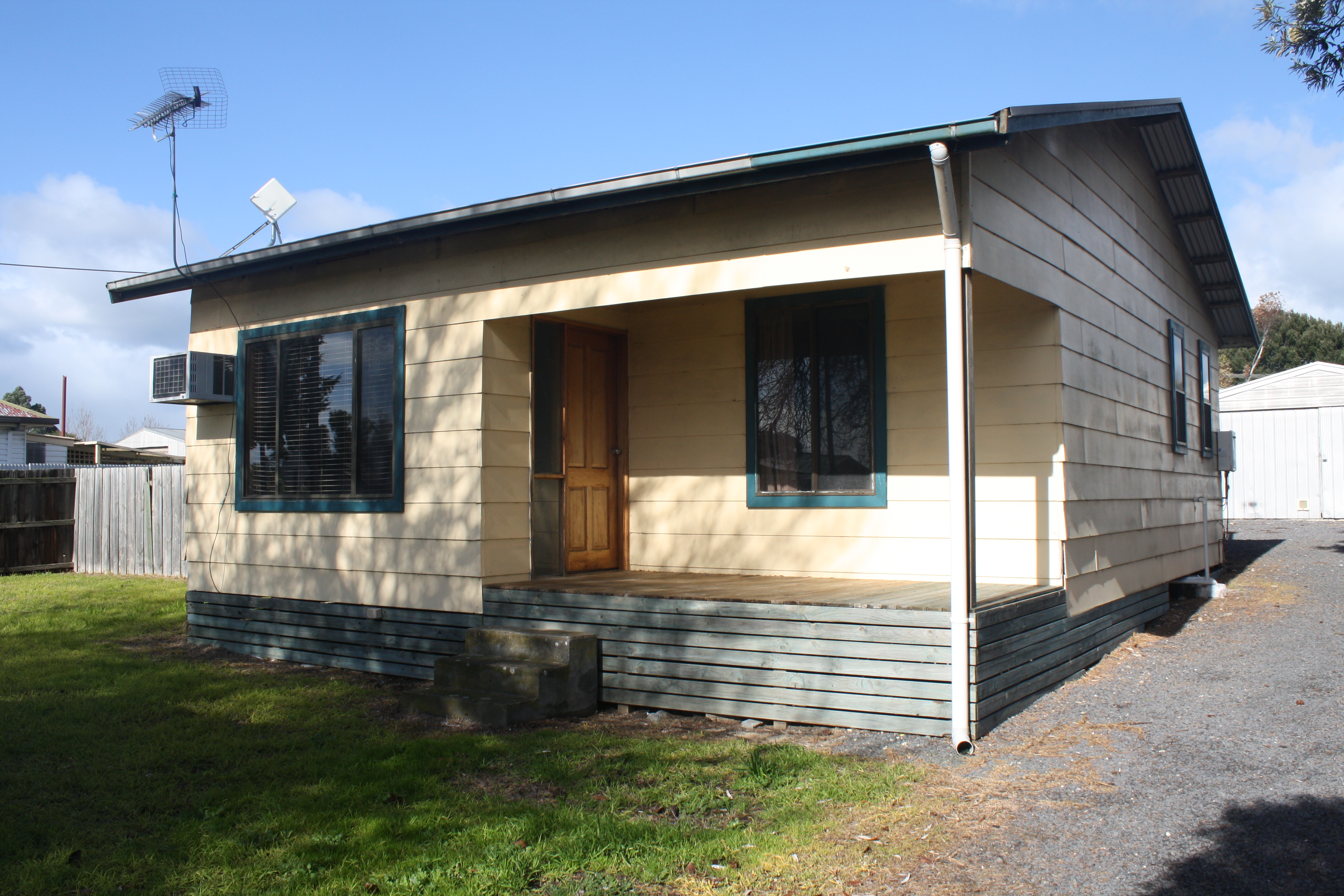 10 MCINTOSH STREET, NANGWARRY, 5277