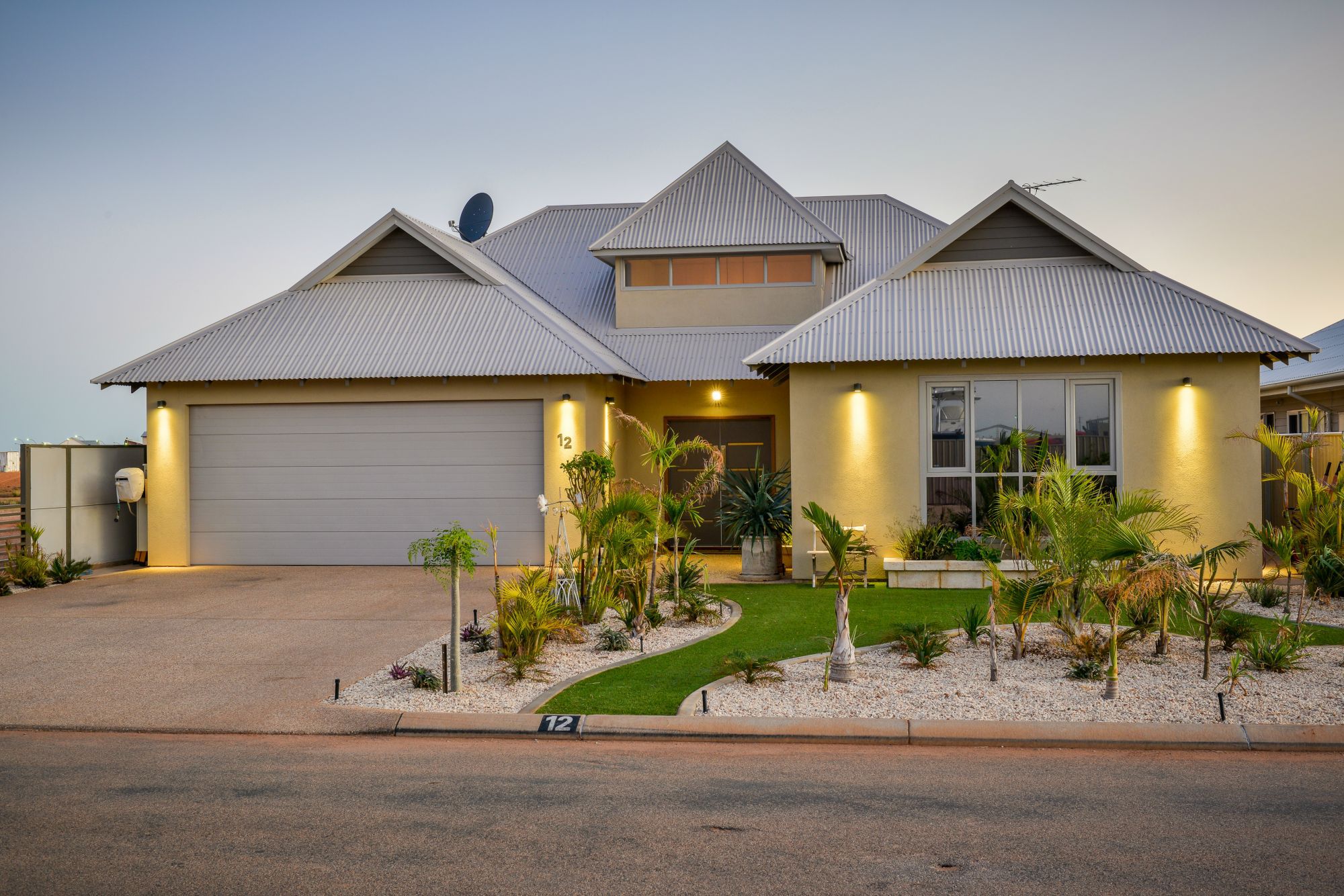 12 KESTREL PLACE, EXMOUTH, 6707