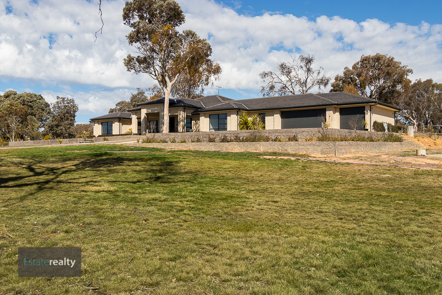 40 CARLTON DR, BUNGENDORE, 2621