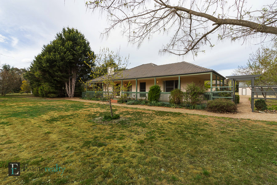 7 ELMSLEA DRIVE, BUNGENDORE, 2621