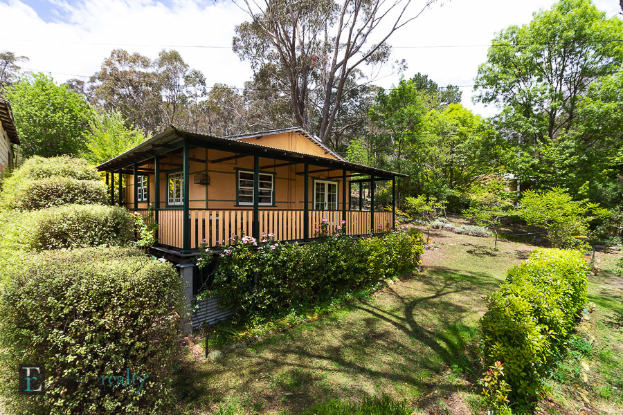 6 LEWIS STREET, CAPTAINS FLAT, 2623
