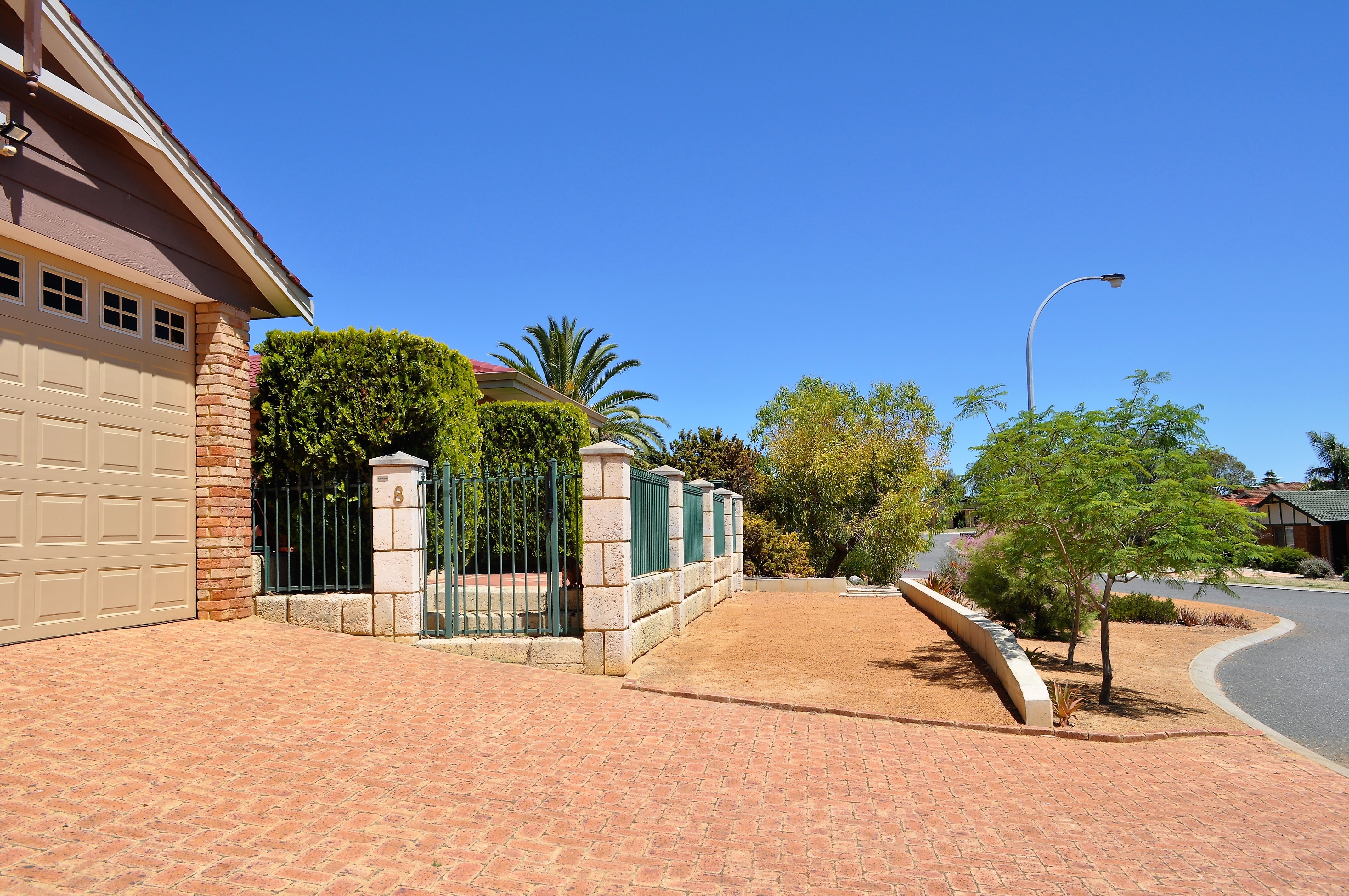 8 LAKERISE MEWS, EDGEWATER, 6027