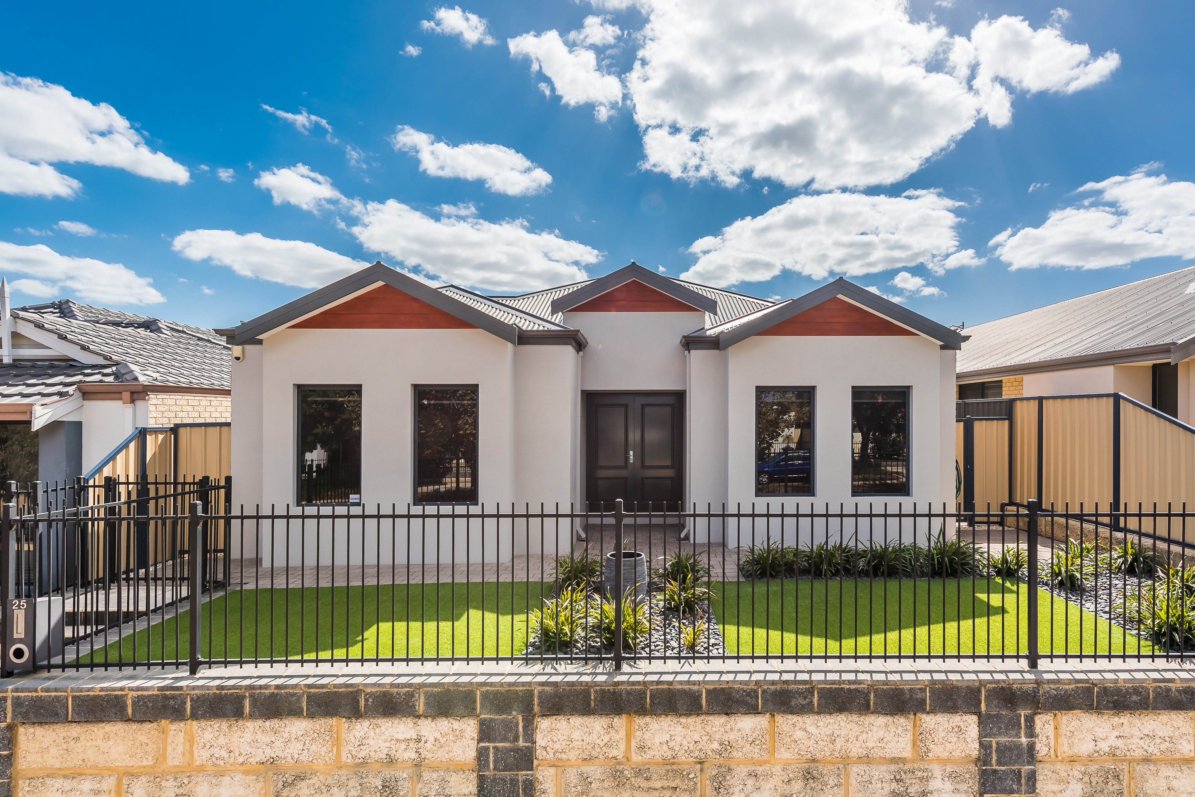 25 PORZANA BOULEVARD, TAPPING, 6065