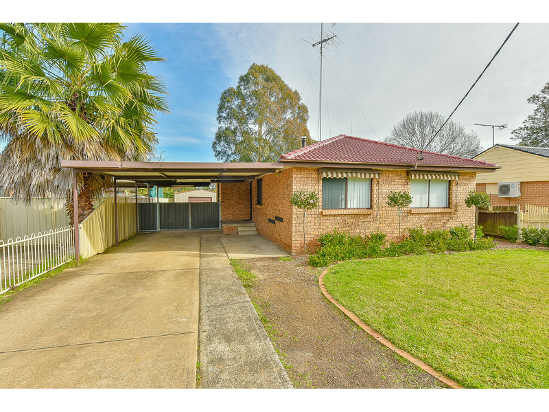 63 MCCRAE DRIVE, CAMDEN SOUTH, 2570