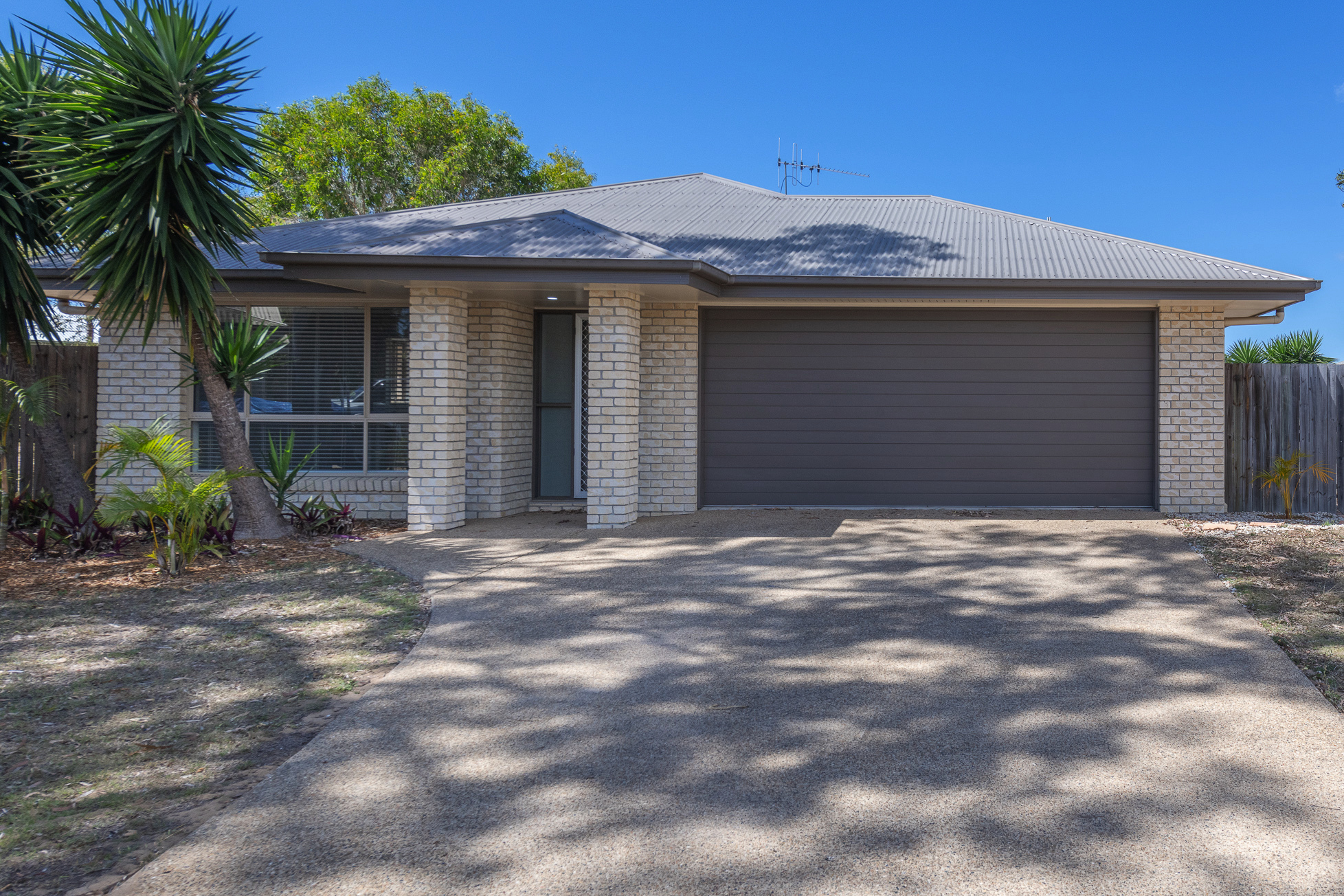 7 SATINWOOD CT, MOORE PARK BEACH, 4670