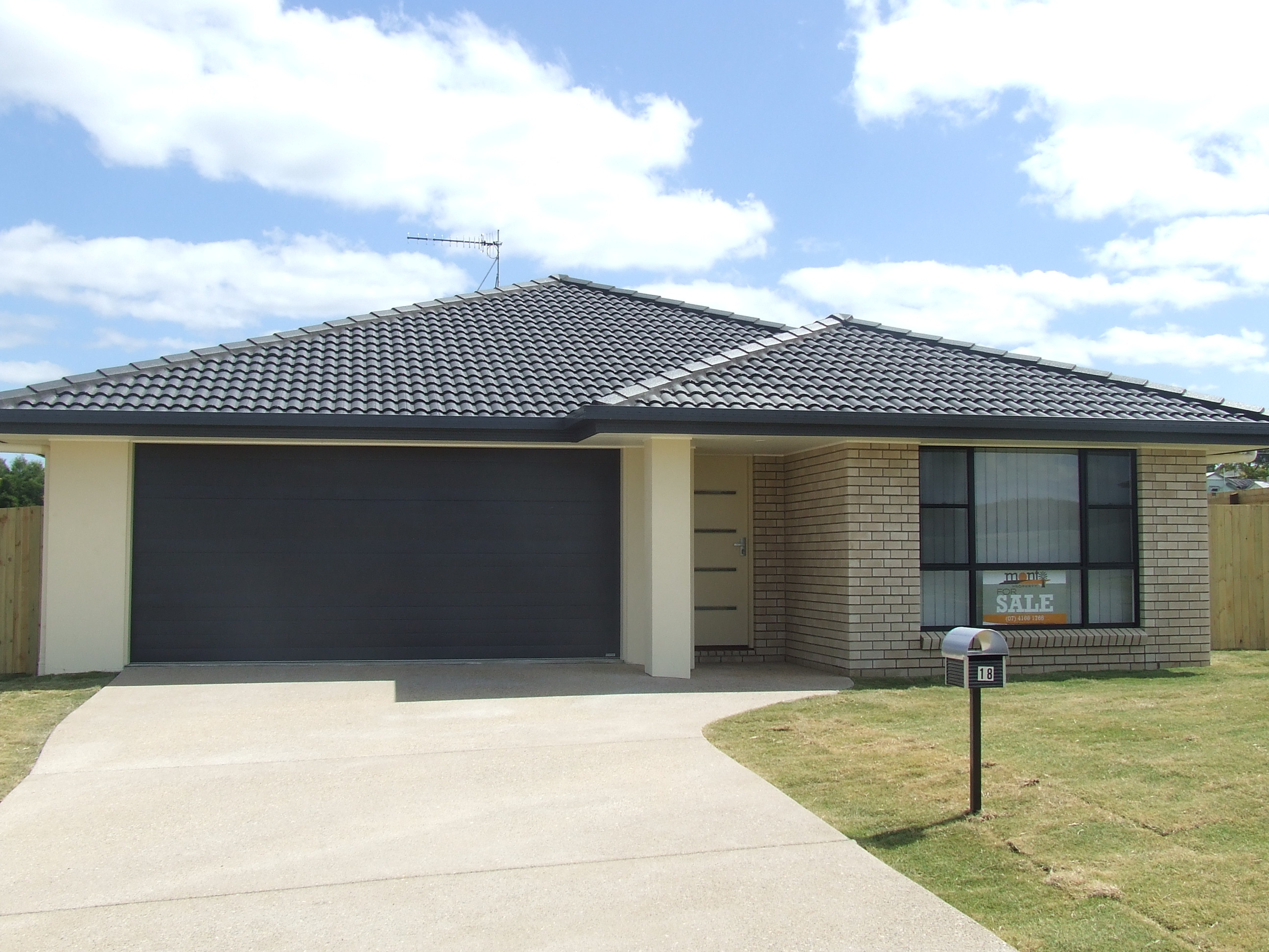 18 CHARLES DARWIN DR, MONTO, 4630