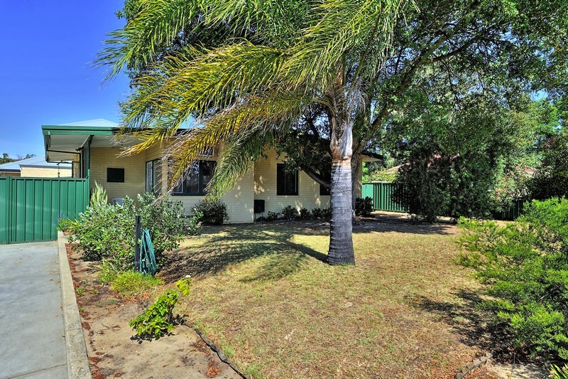 15 CUMBERLAND RD, FORRESTFIELD, 6058