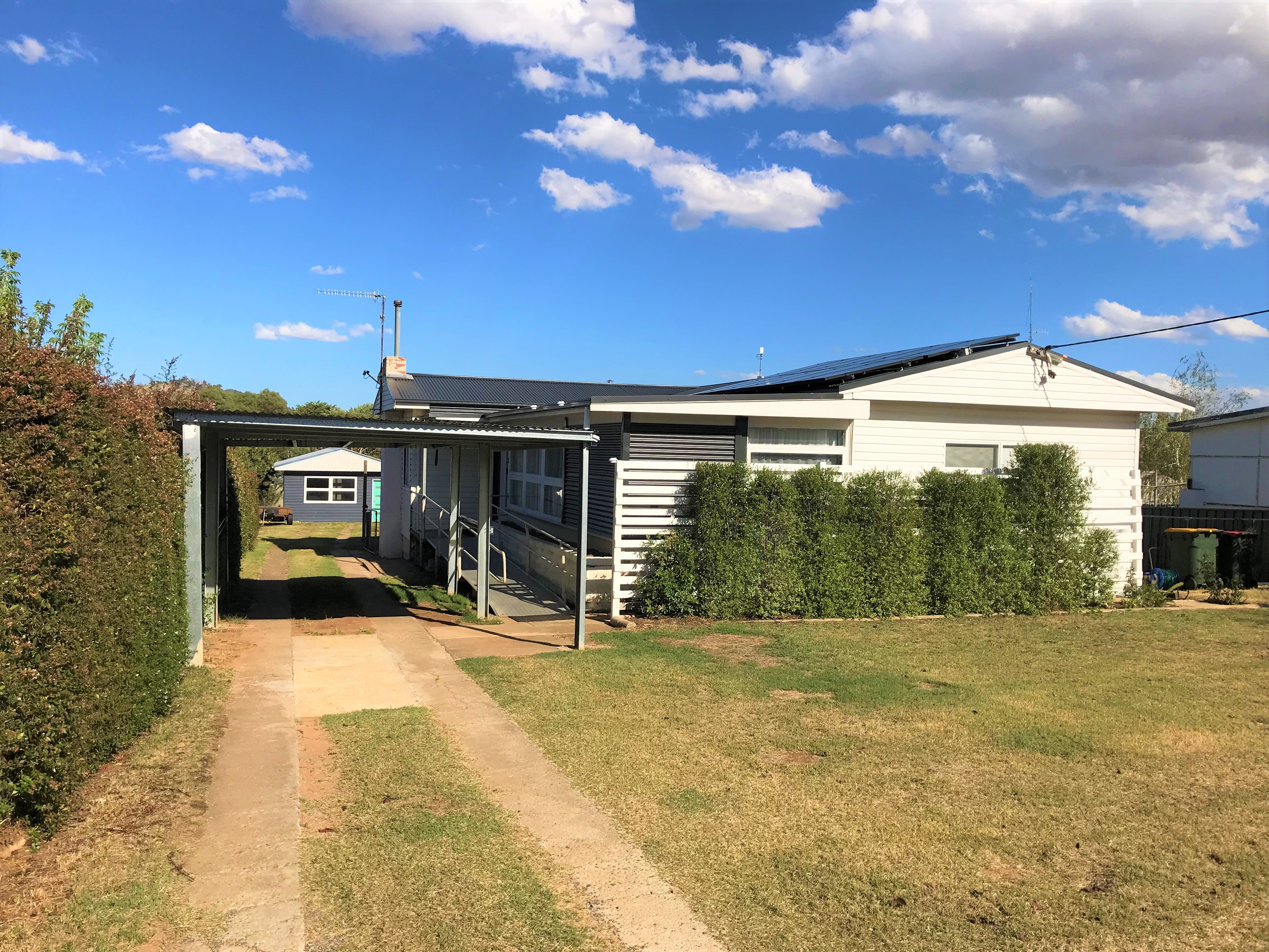 3 ROBERSON STREET, BERRIDALE, 2628