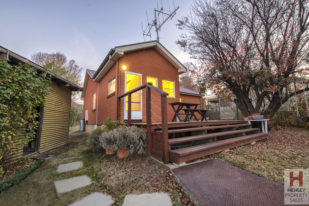 9 PRYCE STREET, BERRIDALE, 2628