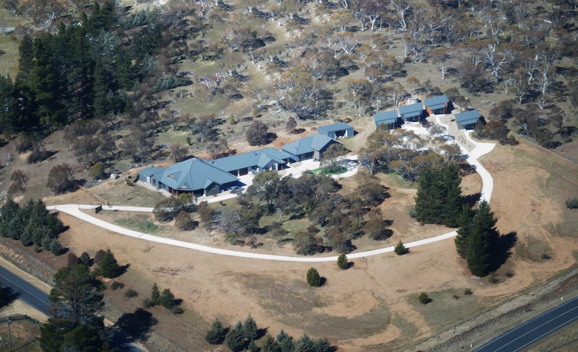 PINOT NOIR/8245 SNOWY RIVER WAY, JINDABYNE, 2627