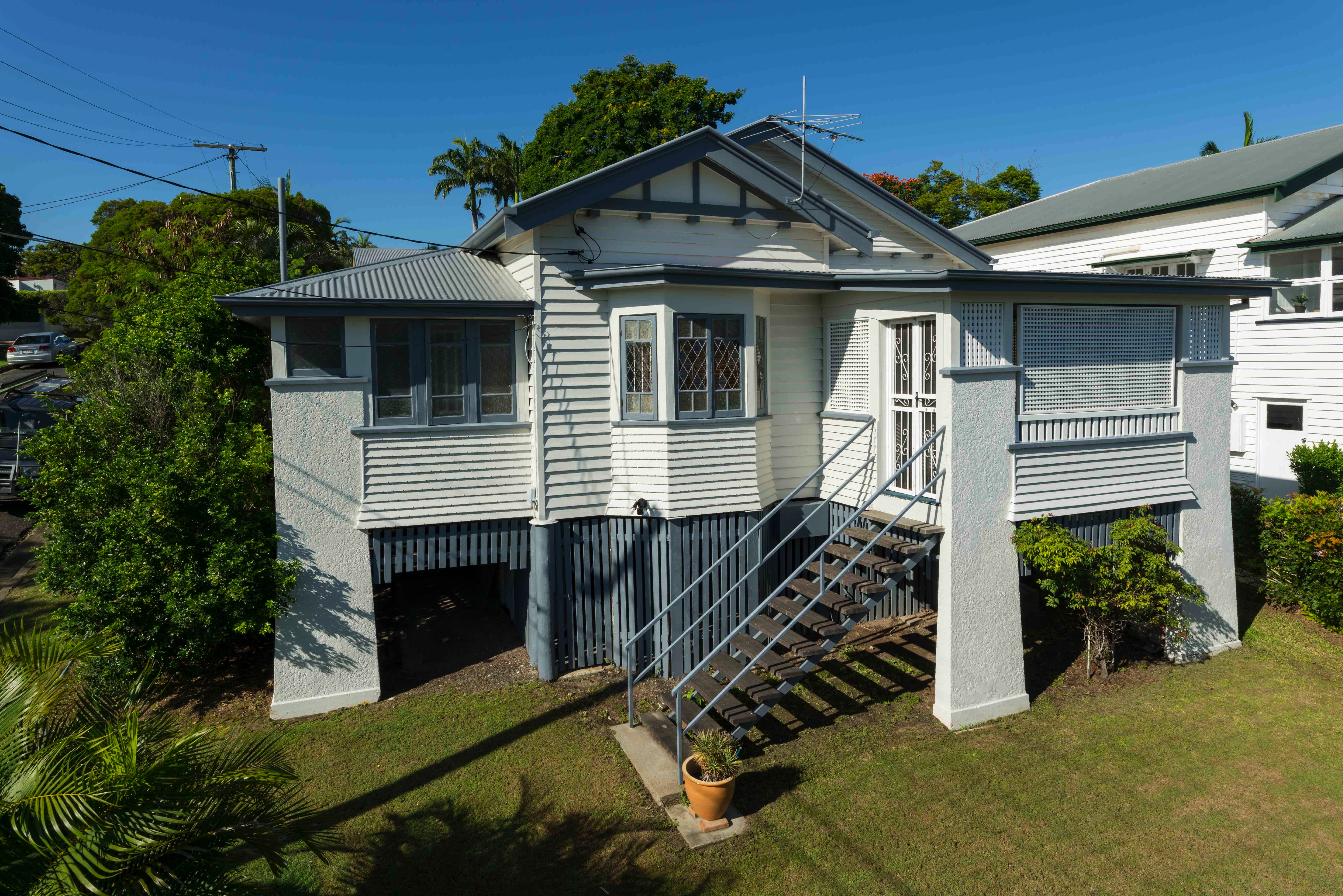 33 LOCKYER ST, CAMP HILL, 4152