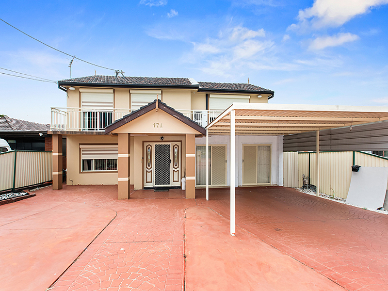 17A MORVEN ST, OLD GUILDFORD, 2161